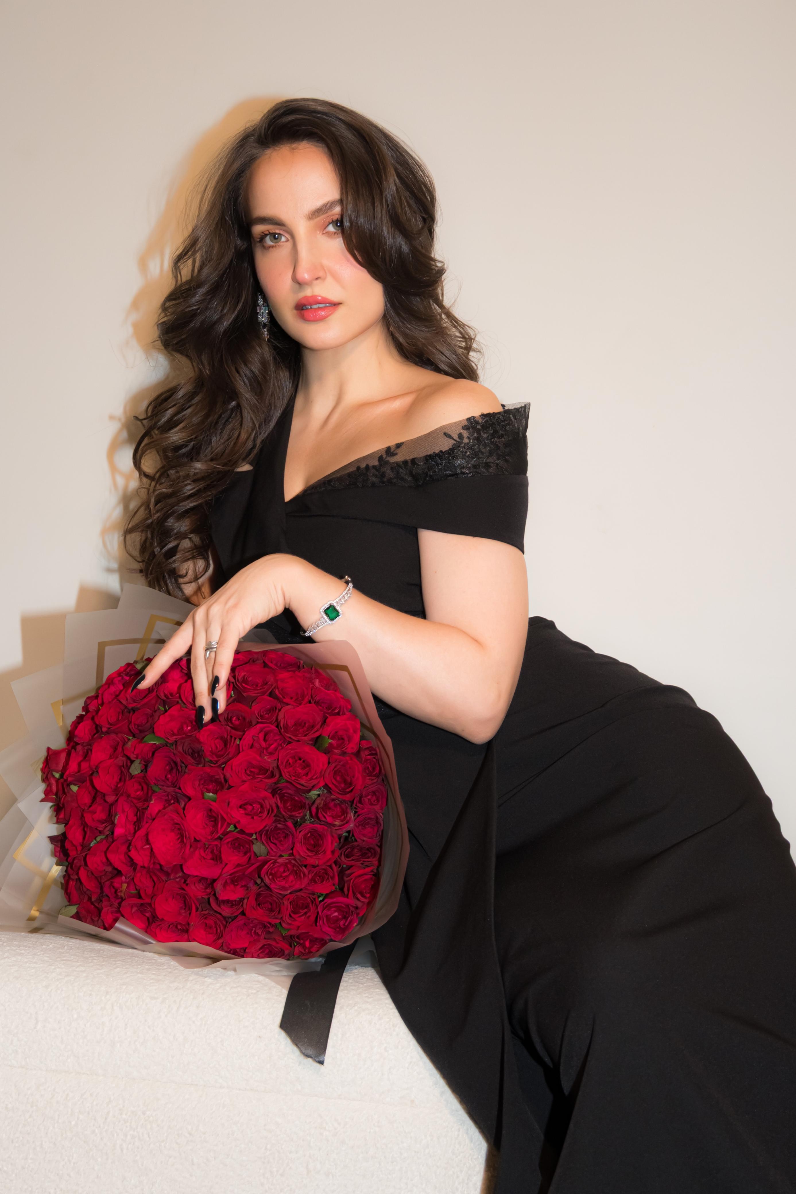 Ellie Avrram in Zira Blazer Dress